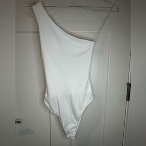 One‎ Shoulder White Bodysuit | Small | Asymmetrical Draped Top